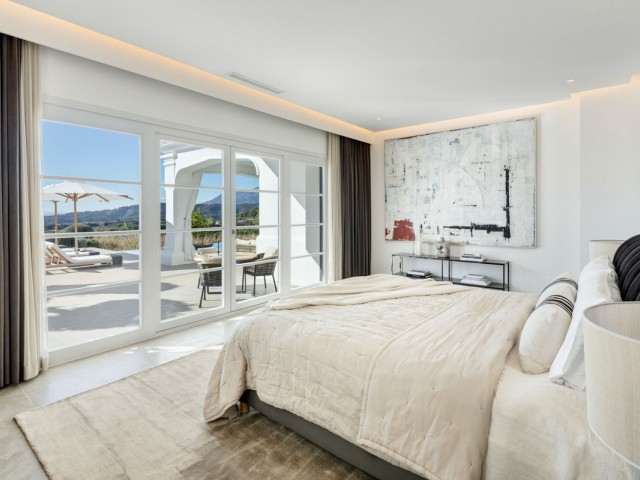 7 Soveroms Villa i Benahavís