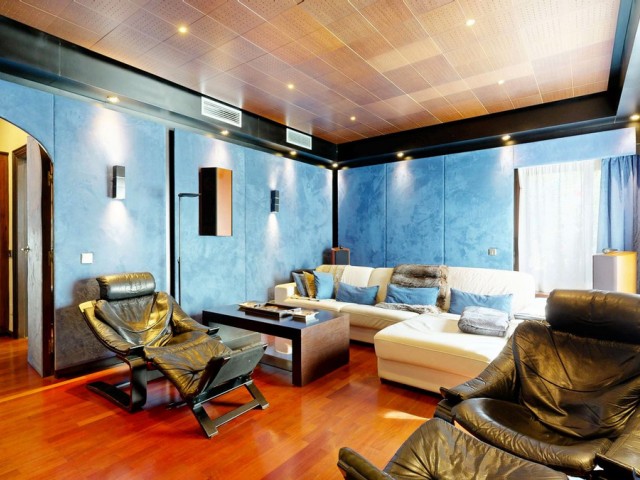 7 Bedrooms Villa in Calahonda