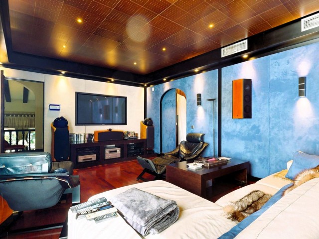 7 Bedrooms Villa in Calahonda