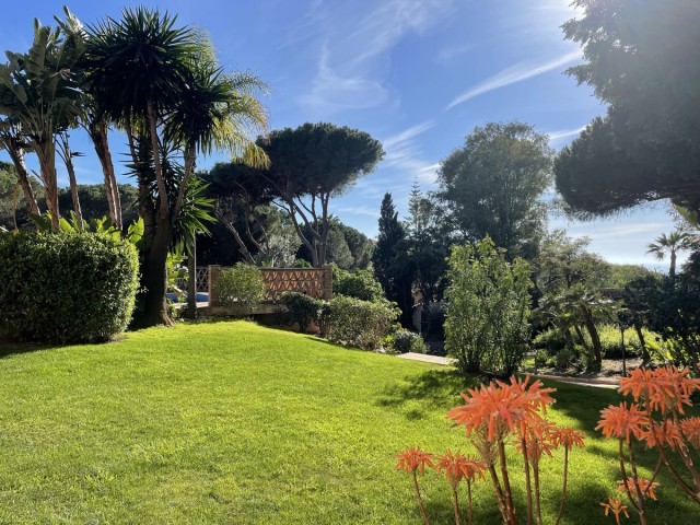 Villa avec 7 Chambres  à Elviria