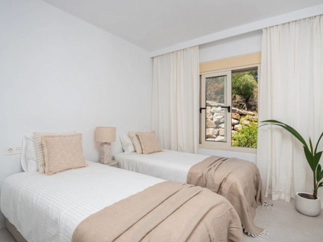 3 Bedrooms Apartment in Nueva Andalucía