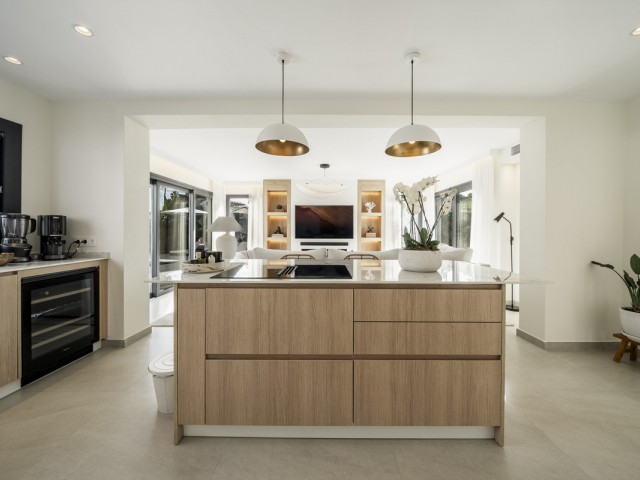 5 Bedrooms Villa in San Pedro de Alcántara