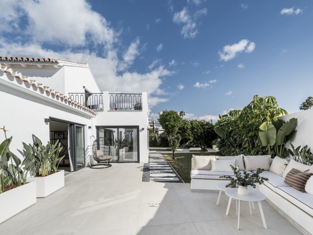 5 Bedrooms Villa in San Pedro de Alcántara