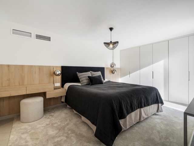 Villa con 5 Dormitorios  en San Pedro de Alcántara