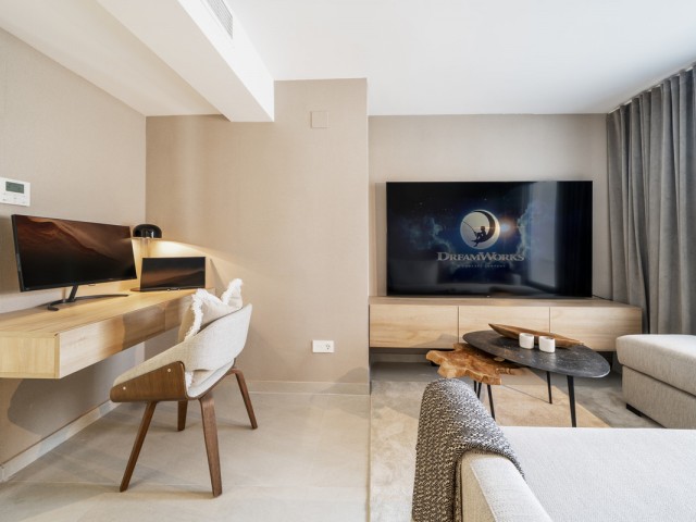 Villa con 5 Dormitorios  en San Pedro de Alcántara