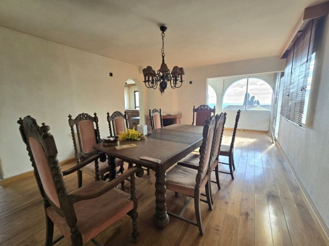 5 Bedrooms Villa in Fuengirola