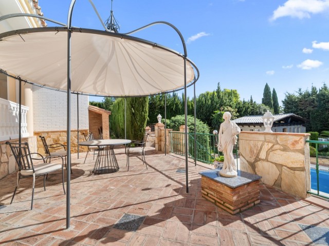 4 Bedrooms Villa in Benalmadena