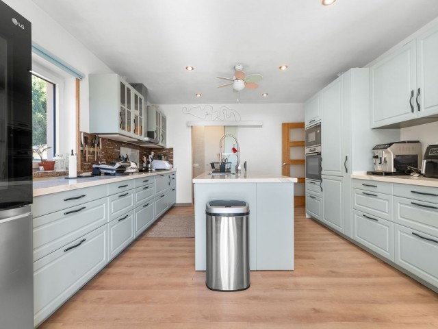 4 Bedrooms Villa in Benalmadena