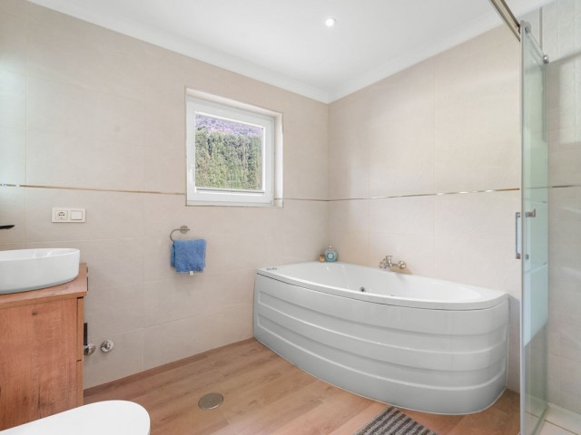 4 Sovrums Villa i Benalmadena