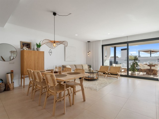 Apartamento con 3 Dormitorios  en Higueron