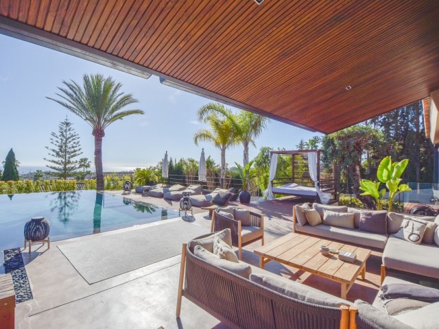 Villa, The Golden Mile