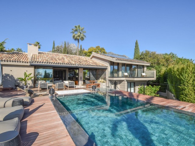 Villa avec 5 Chambres  à The Golden Mile