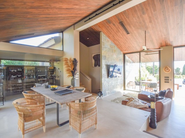 Villa avec 5 Chambres  à The Golden Mile