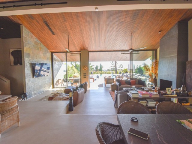 Villa avec 5 Chambres  à The Golden Mile