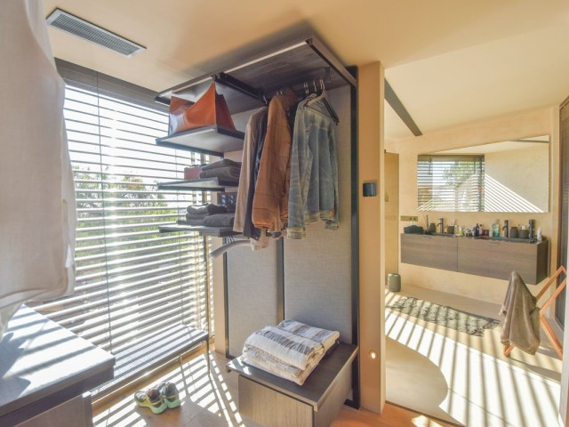 Villa avec 5 Chambres  à The Golden Mile