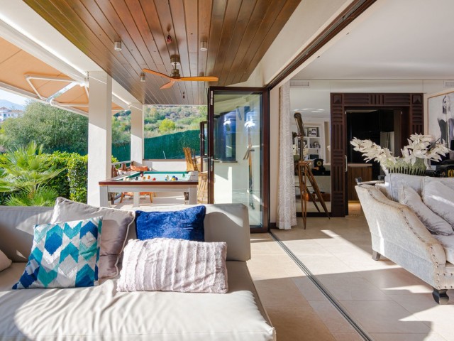 5 Bedrooms Villa in Nueva Andalucía