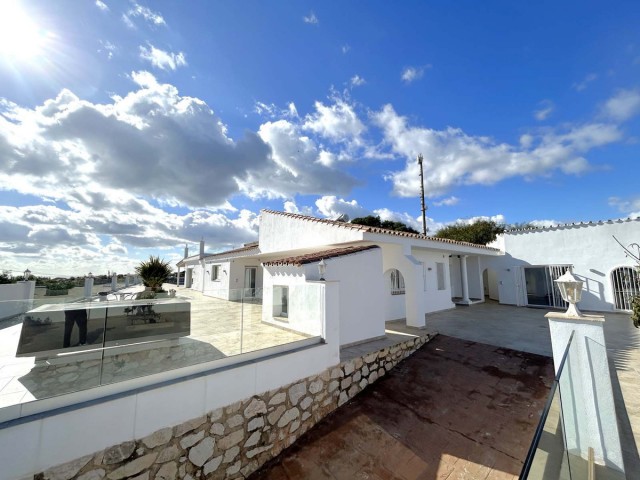 7 Bedrooms Villa in Mijas Costa