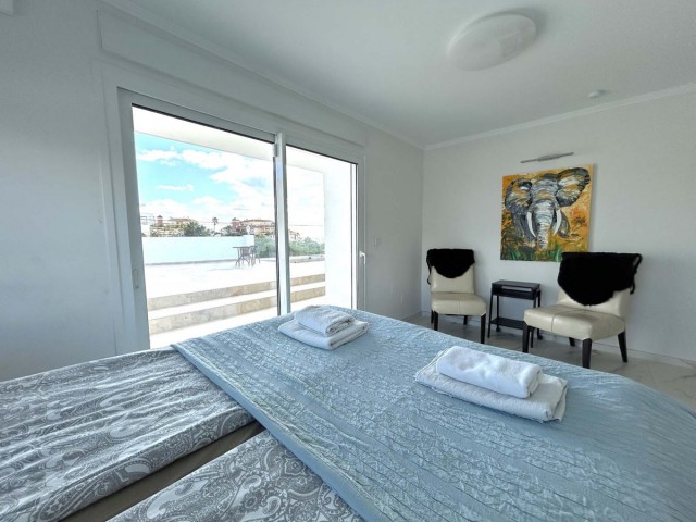 7 Bedrooms Villa in Mijas Costa