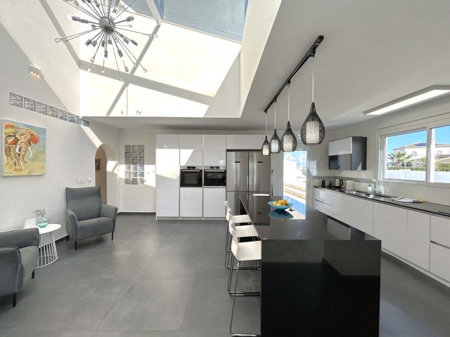 7 Bedrooms Villa in Mijas Costa