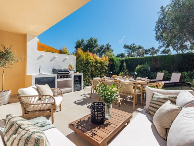 4 Bedrooms Townhouse in Nueva Andalucía