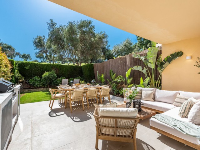 4 Schlafzimmer Reihenhaus in Nueva Andalucía