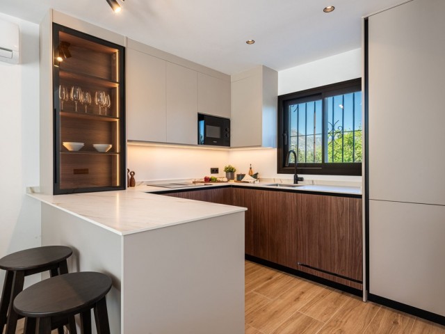 4 Schlafzimmer Reihenhaus in Nueva Andalucía