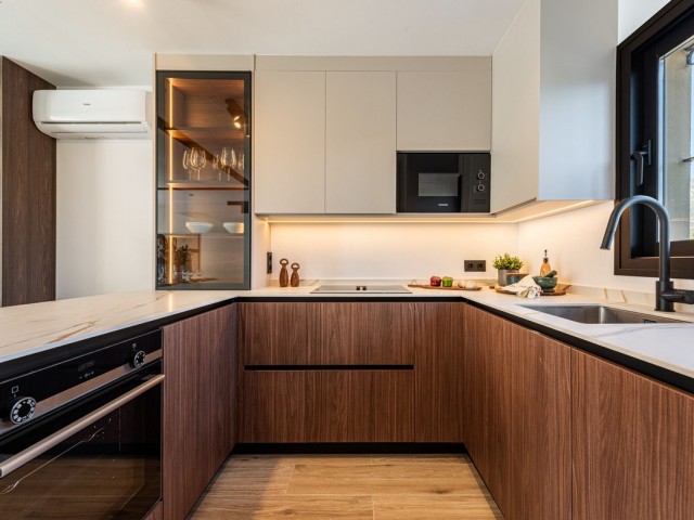 4 Schlafzimmer Reihenhaus in Nueva Andalucía