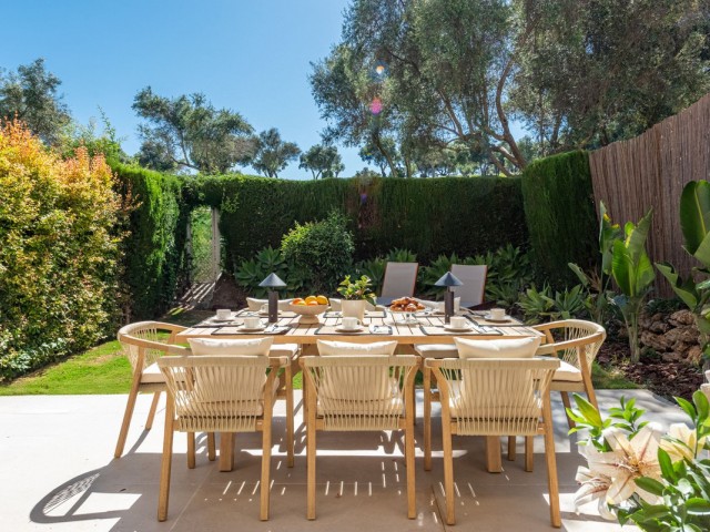 4 Schlafzimmer Reihenhaus in Nueva Andalucía
