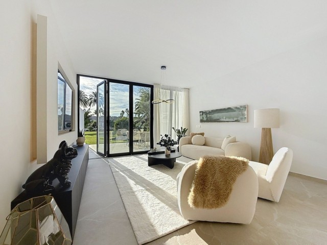 4 Schlafzimmer Reihenhaus in Nueva Andalucía