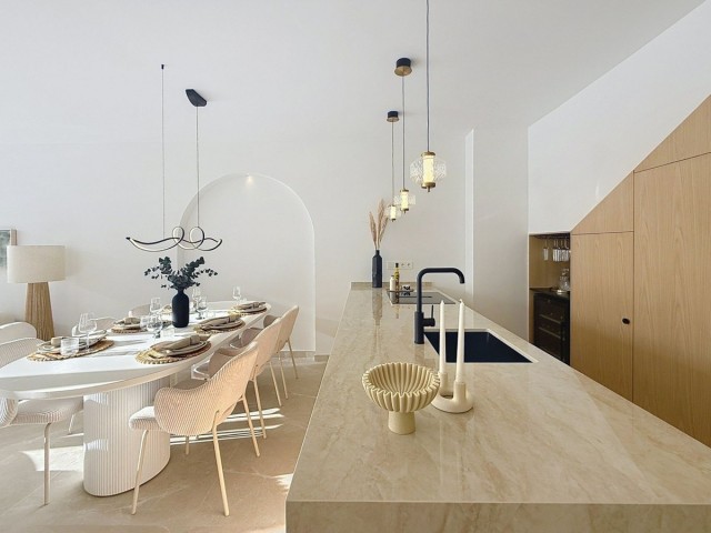 4 Schlafzimmer Reihenhaus in Nueva Andalucía