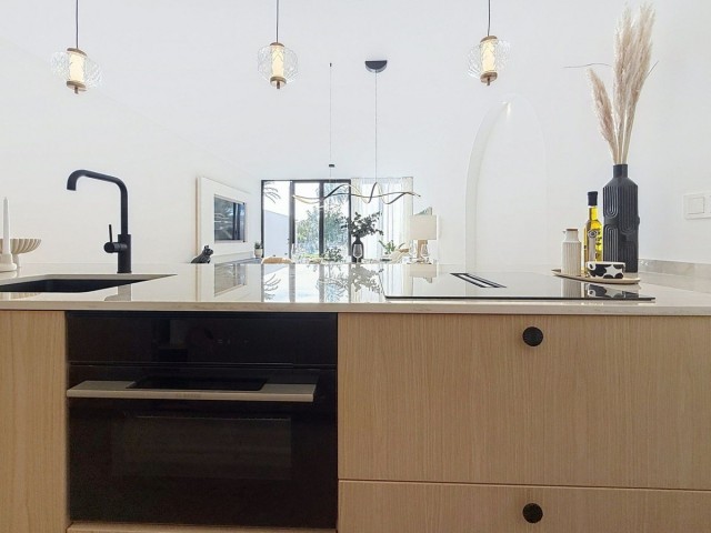 4 Schlafzimmer Reihenhaus in Nueva Andalucía