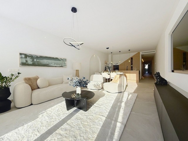 4 Schlafzimmer Reihenhaus in Nueva Andalucía