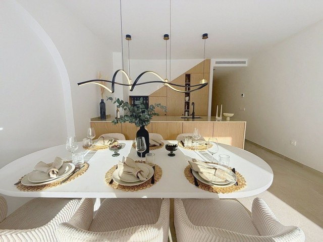 4 Schlafzimmer Reihenhaus in Nueva Andalucía