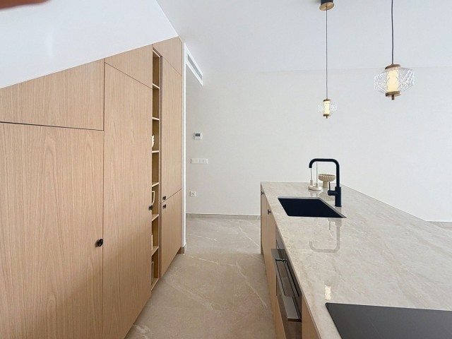 4 Bedrooms Townhouse in Nueva Andalucía