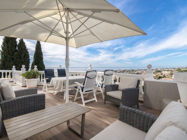 Villa avec 5 Chambres  à Riviera del Sol