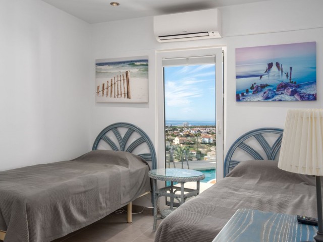 5 Soveroms Villa i Riviera del Sol