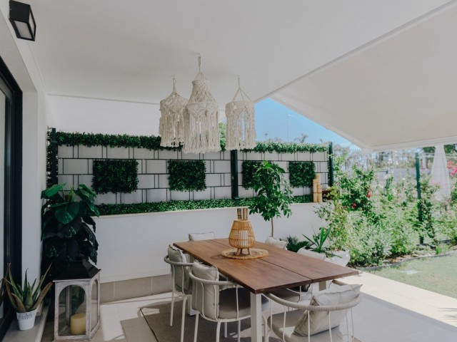 2 Bedrooms Apartment in Estepona