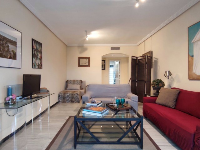 2 Bedrooms Apartment in Puerto Banús
