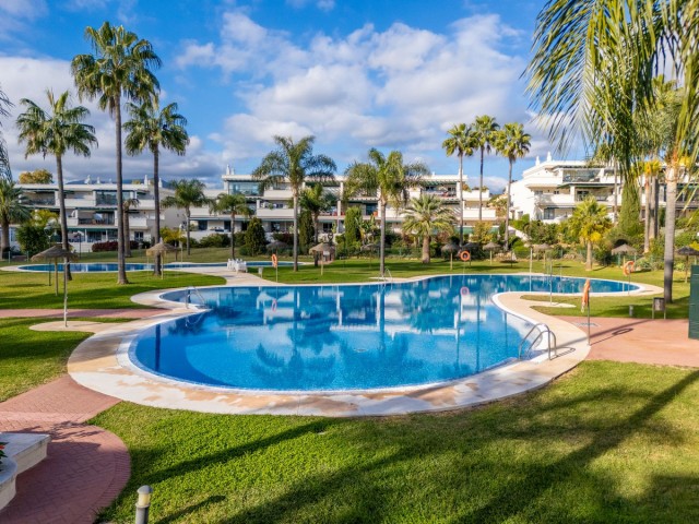 2 Bedrooms Apartment in Puerto Banús