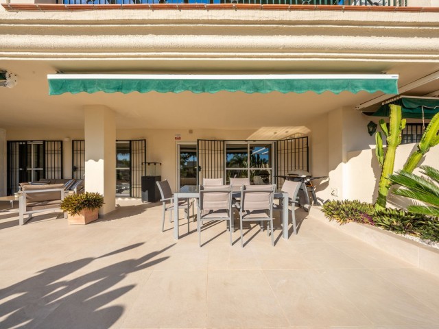 2 Bedrooms Apartment in Puerto Banús