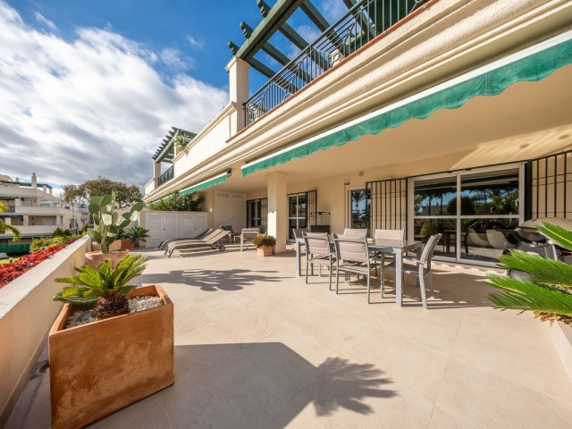 2 Bedrooms Apartment in Puerto Banús