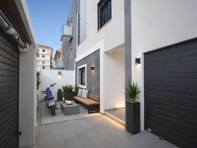 5 Bedrooms Villa in Fuengirola