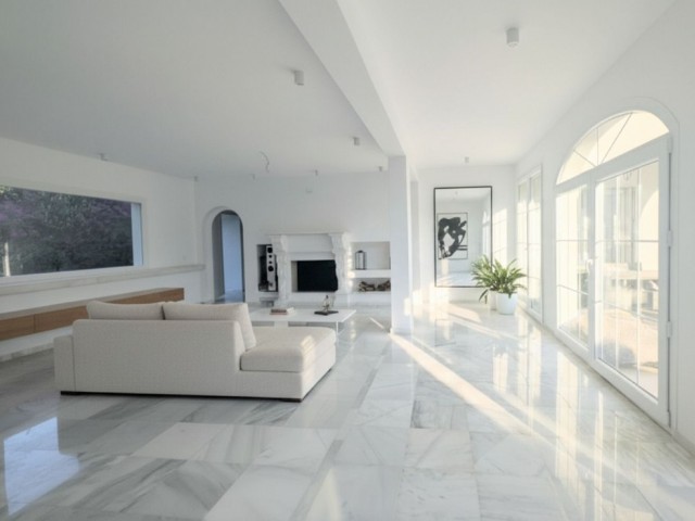 6 Bedrooms Villa in Mijas Costa