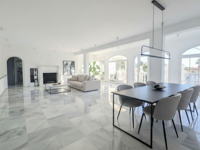 6 Bedrooms Villa in Mijas Costa