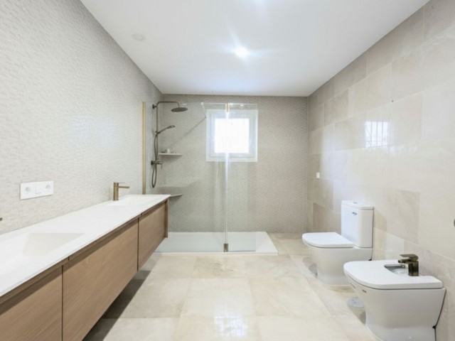 6 Bedrooms Villa in Mijas Costa