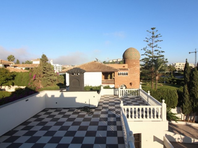 6 Bedrooms Villa in Mijas Costa
