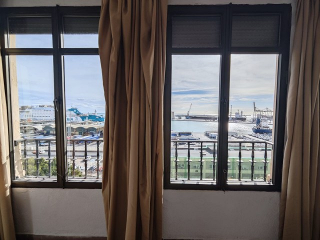4 Bedrooms Apartment in Málaga Centro