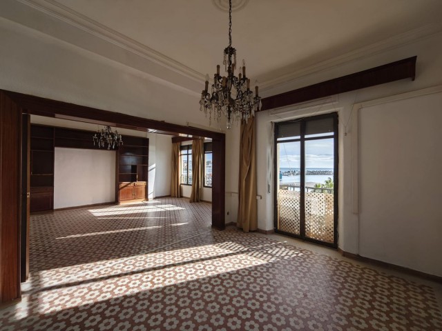 4 Bedrooms Apartment in Málaga Centro