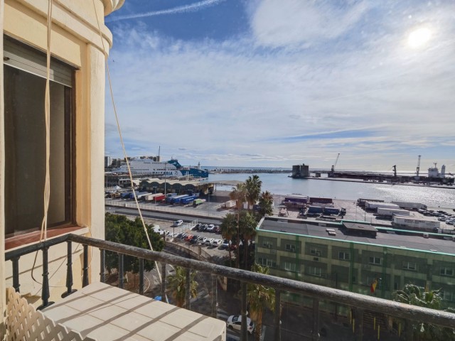 4 Bedrooms Apartment in Málaga Centro