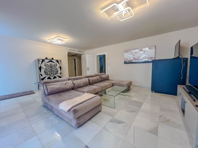 Villa con 5 Dormitorios  en Los Flamingos